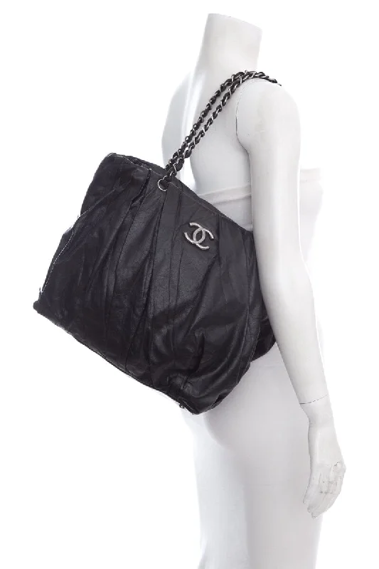 Chanel 2009 Black Twisted Tote Handbag