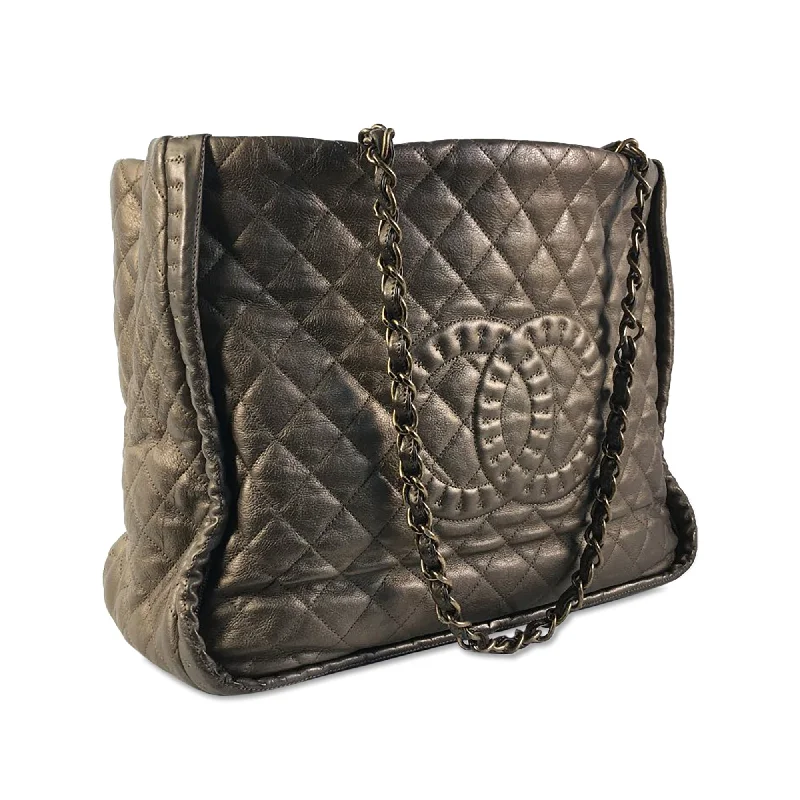 CHANEL CC Quilted Calfskin Istanbul Tote Tote Bag